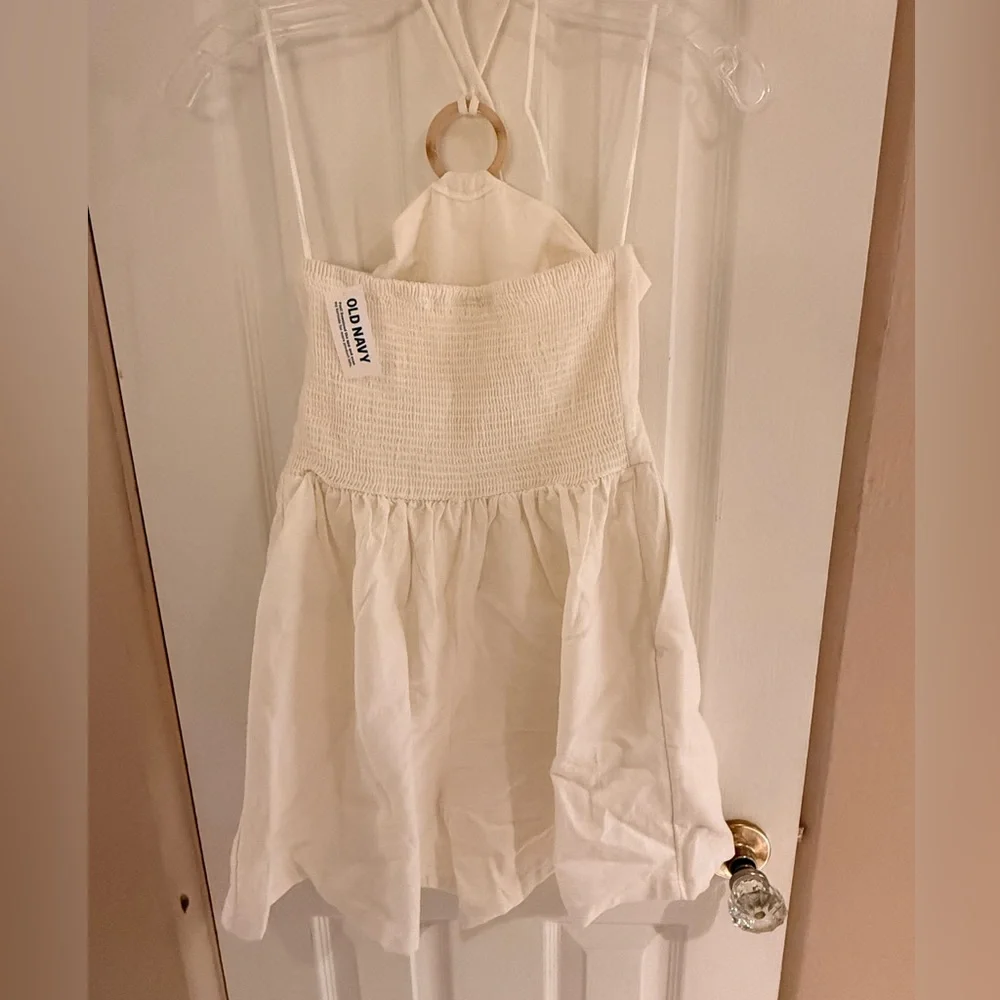Old Navy, white linen O-ring halter top romper - Picture 5 of 5